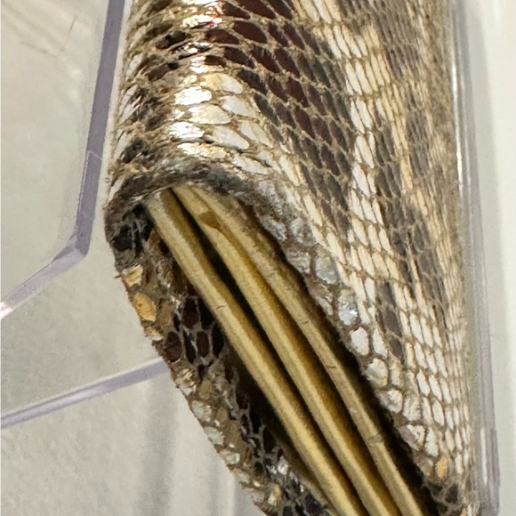 RARE Cach'e Animal Print Faux Leather Snap Lock Clutch Wallet 8x4 CC Holder - Picture 8 of 13